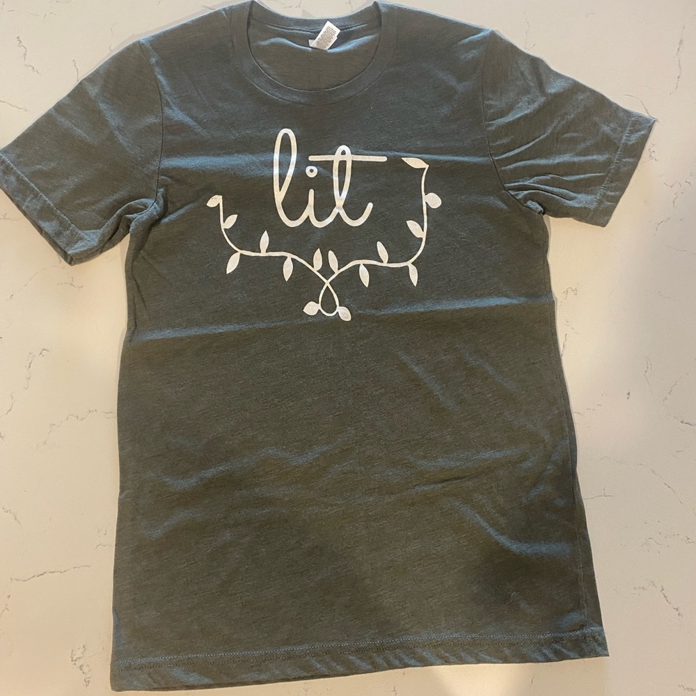 Womens fitted shirt
